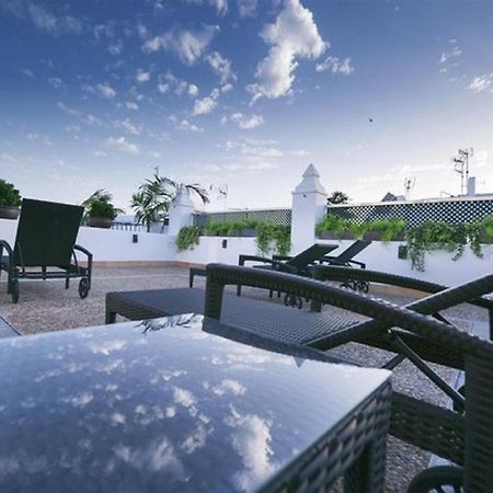 Ferreira Hostal Boutique โกนิล เด ลาฟรอนเตรา ภายนอก รูปภาพ