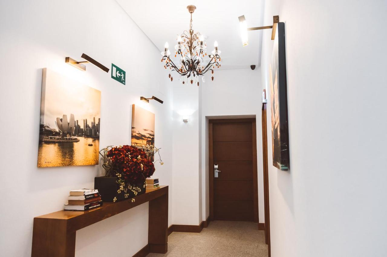 Ferreira Hostal Boutique โกนิล เด ลาฟรอนเตรา ภายนอก รูปภาพ