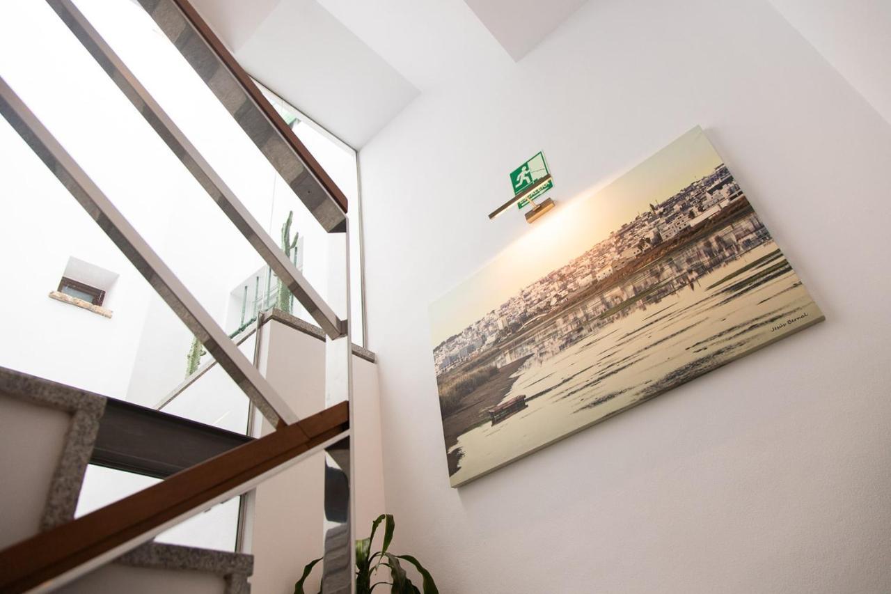 Ferreira Hostal Boutique โกนิล เด ลาฟรอนเตรา ภายนอก รูปภาพ