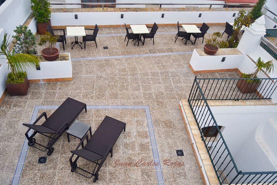 Ferreira Hostal Boutique โกนิล เด ลาฟรอนเตรา ภายนอก รูปภาพ