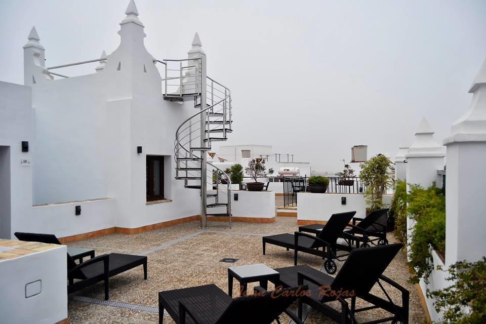 Ferreira Hostal Boutique โกนิล เด ลาฟรอนเตรา ภายนอก รูปภาพ