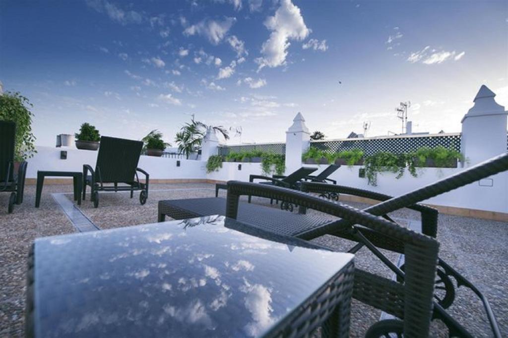 Ferreira Hostal Boutique โกนิล เด ลาฟรอนเตรา ภายนอก รูปภาพ